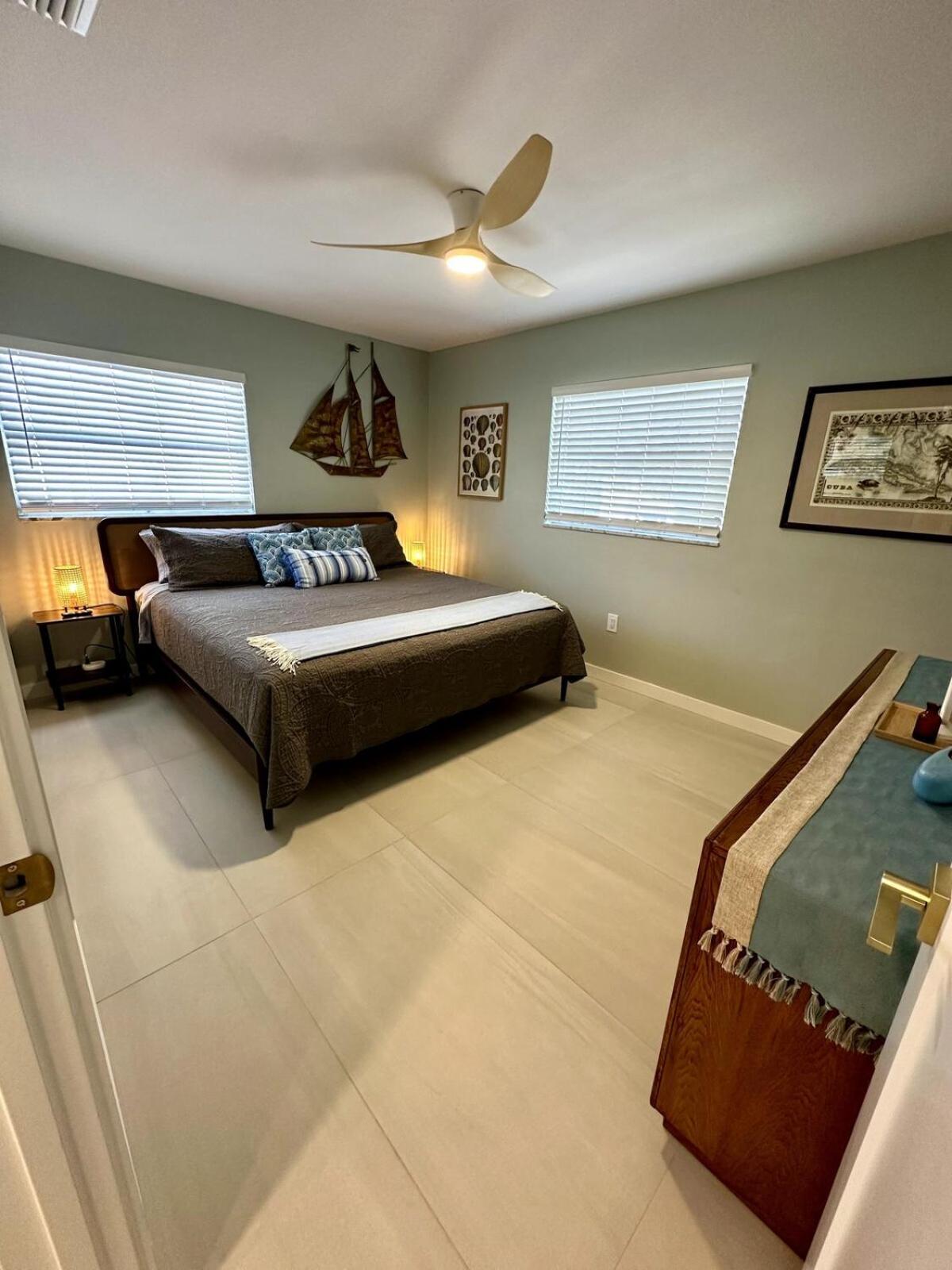 Blue Heron House, Private 4 Bedroom Waterfront W Heated Pool And Fire Pit Ruskin Extérieur photo